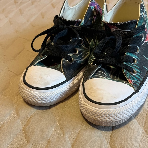 Tropical converse shoes - Picture 4 of 6